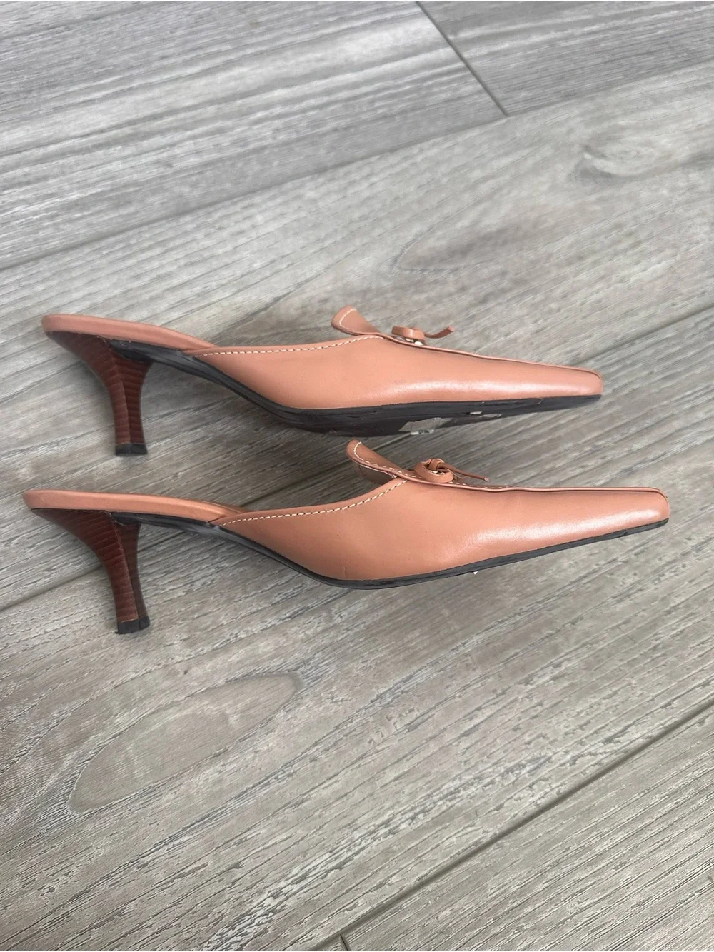 Cole Haan Peach Leather Slip-On Mules heels with Bow Detail size 6 - Picture 4 of 5